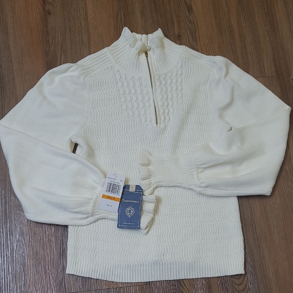 Democracy Sweaters - Democracy Cream V-Neck Sweater new zise S